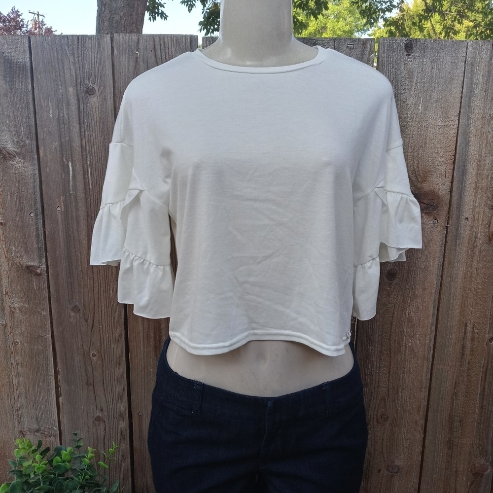 Maddie Layered Bell Sleeve Crop Top Size Medium